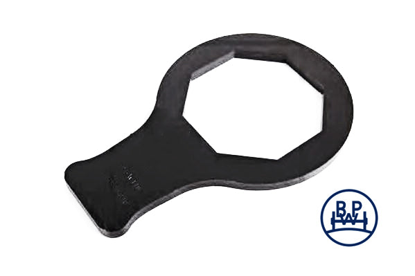 Llave tapacubos